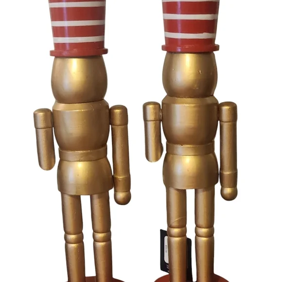 Crown & Ivy Gold Maize Nutcrackers NWT Decorative Item - Picture 3 of 5